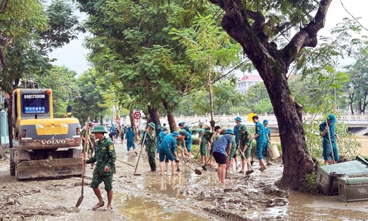 Khẩn trương đánh giá thiệt hại và khắc phục nhanh hậu quả bão, lũ tại khu vực Trung Bộ